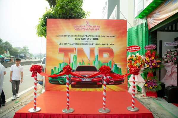 khai-truong-TNB-Auto-Store