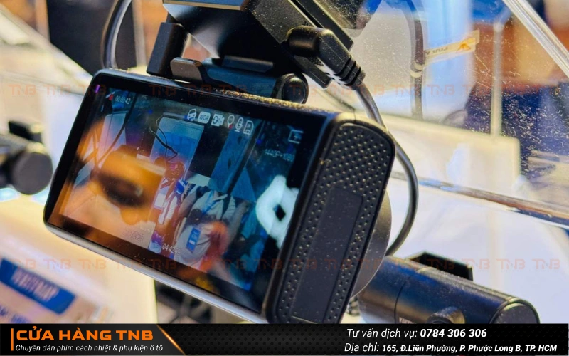 Camera hành trình Vietmap SpeedMap M2 sở hữu màn hình cảm ứng 4 inch kết nối đa dạng