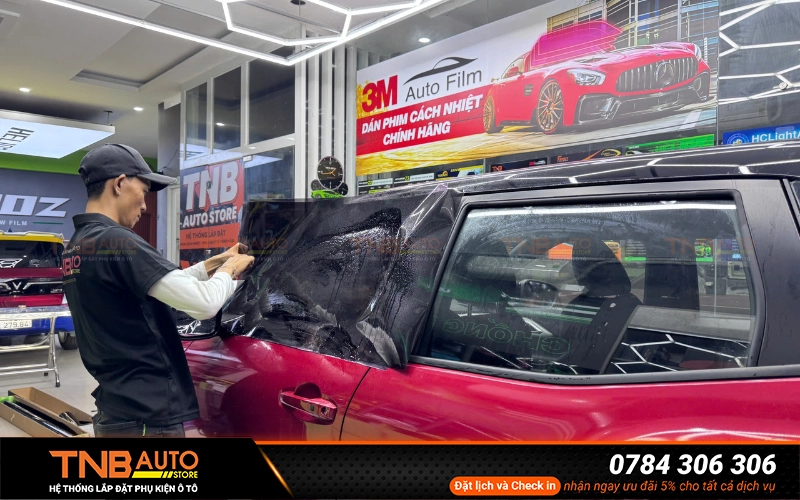Dán phim cách nhiệt Mitsubishi Xforce, giảm nhiệt, cắt UV 99% 7 Những dòng phim cách nhiệt chất lượng cho xe Mitsubishi Xforce