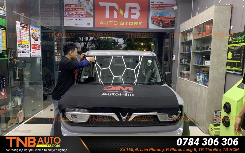 Dán phim cách nhiệt là phụ kiện cần thiết và ưu tiên hàng đầu cho Vinfast VF3