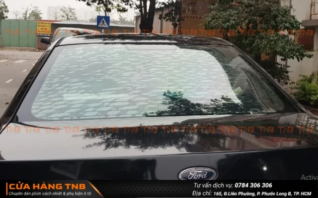 Phim cách nhiệt bị bọt khí là lỗi phổ biến khi sau một thời gian dán