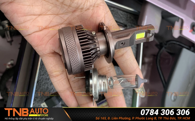 Nâng cấp bi pha cos VF3: Cắt sáng gọn, không chói 15 Chọn các loại đèn có thương hiệu được chứng nhận chất lượng rõ ràng nhằm đảm bảo khả năng chiếu sáng và hạn chế các sự cố chập cháy xảy ra trong quá trình sử dụng