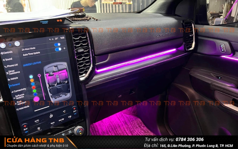 Nâng cấp LED nội thất cho Ford Everest biến không gian khoang lái trở nên sống động, sang trọng và đầy cá tính