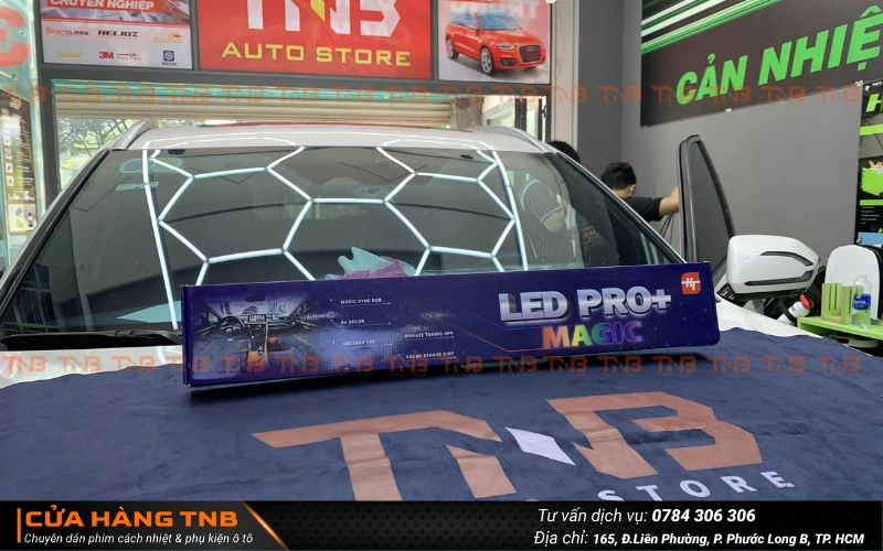 Hệ thống cung cấp phụ kiện ô tô TNB Auto là địa chỉ lắp đèn LED nội thất ô tô