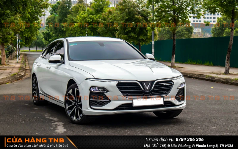 Trang bị phụ kiện cho VinFast Lux A – Nên chọn gì? 1 VinFast Lux A là một mẫu sedan cao cấp