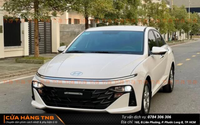 Trang bị sẵn của Hyundai Accent chỉ dừng ở mức tiêu chuẩn đáp ứng nhu cầu thông thường