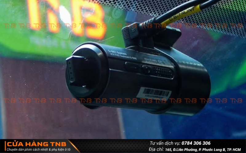 Camera hành trình là phụ kiện không có sẵn trên Hyundai Accent nhưng lại vô cùng cần thiết