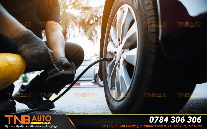 Bơm lốp điện mini cho ô tô Ford Ranger