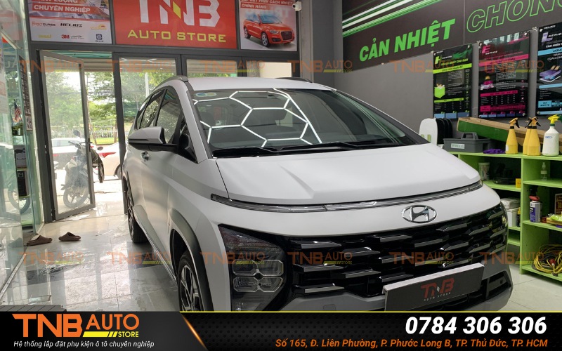 Dán phim cách nhiệt Hyundai Stargazer chống nóng, cản UV 7 Dán phim cách nhiệt Hyundai Stargazer giúp giảm nhiệt độ bên trong cabin, bảo vệ sức khỏe và nội thất khỏi tác hại của tia UV