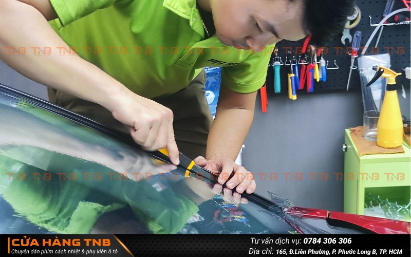 Dán phim cách nhiệt VinFast Herio Green chống nóng vượt trội 10 Một số lưu ý khi dán phim cách nhiệt VinFast Herio Green