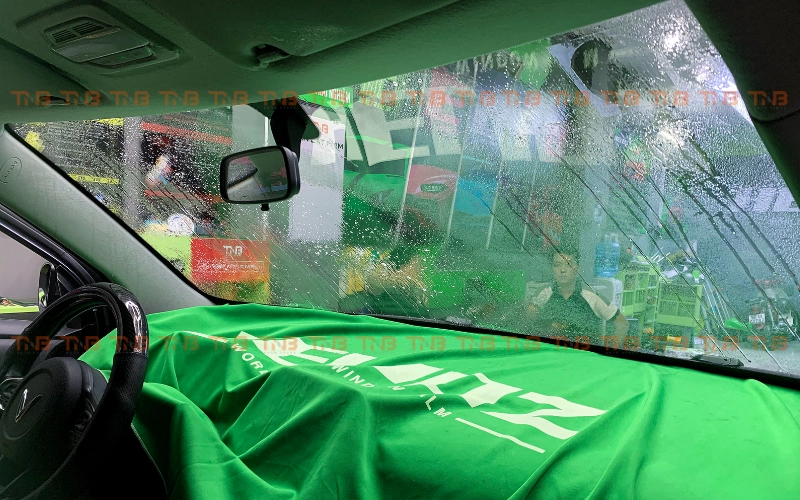 Dán phim cách nhiệt VinFast Herio Green chống nóng vượt trội 9 Dán phim cách nhiệt VinFast Herio Green chống nóng vượt trội