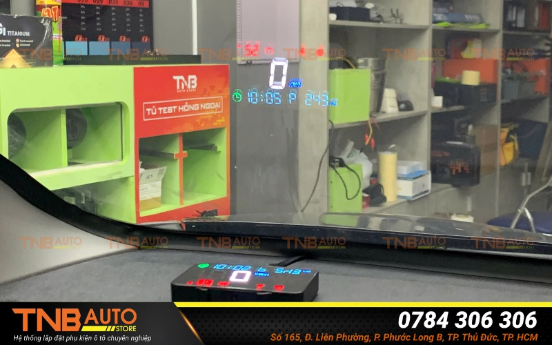HUD kính lái xe điện VF5 quan sát rõ, lái xe an toàn 17 HUD kính lái VinFast VF5 giúp người lái theo dõi các thông tin quan trọng