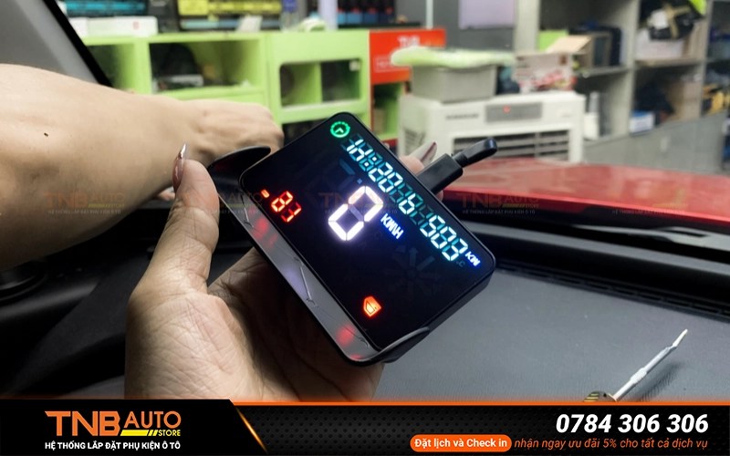 Màn hình HUD Vinfast VF3 rõ nét, bảo hành 12 - 36 tháng, lắp zin 25 Tính năng nổi bật trên màn hình HUD cho VF3 chính hãng
