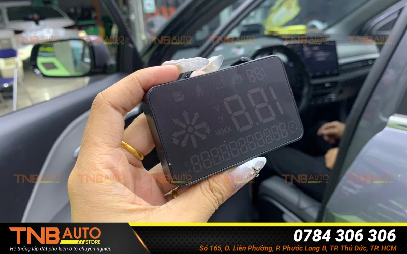 Màn hình HUD Vinfast VF3 rõ nét, bảo hành 12 - 36 tháng, lắp zin 27 TNB Auto Store - Địa chỉ lắp đặt màn hình HUD cho VF3 chính hãng tại khu vực TP.HCM