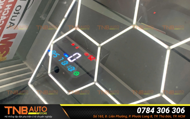 HUD kính lái xe điện VF7 ECO dễ quan sát, lái xe an toàn 21 Tính năng nổi bật của màn hình HUD kính lái xe điện VF7 ECO