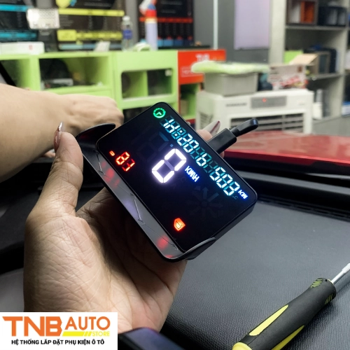 Màn hình HUD Vinfast VF3 rõ nét, bảo hành 12 - 36 tháng, lắp zin 16 Màn hình hiển thị HUD kính lái cho Vinfast VF3 4