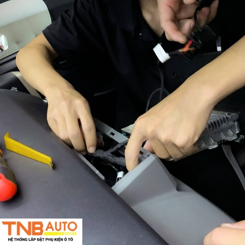 Màn hình HUD Vinfast VF3 rõ nét, bảo hành 12 - 36 tháng, lắp zin 17 Màn hình hiển thị HUD kính lái cho Vinfast VF3 5