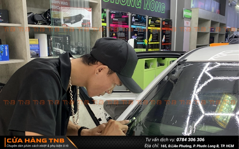 Dán phim cách nhiệt Honda Civic chống nóng | Giá ưu đãi 7 Dán phim cách nhiệt Honda Civic là phụ kiện ô tô cần thiết mang lại nhiều lợi ích cho người dùng