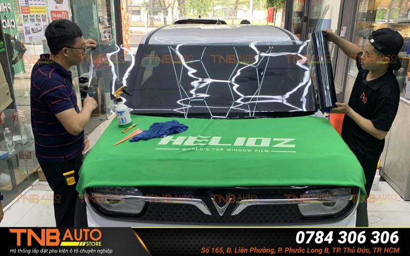 Phụ kiện ô tô Thủ Đức chính hãng, giá tốt TNB Auto 5 Dán phim cách nhiệt cho Vinfast VF3