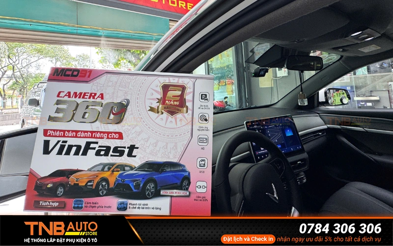 Camera 360 VF5 MCD91 lắp zin, hiển thị sắc nét 19 Camera 360 MCD91 cho VF5 được đánh giá nổi bật nhờ công nghệ hình ảnh sắc nét HD+ kết hợp với cảm biến va chạm thông minh