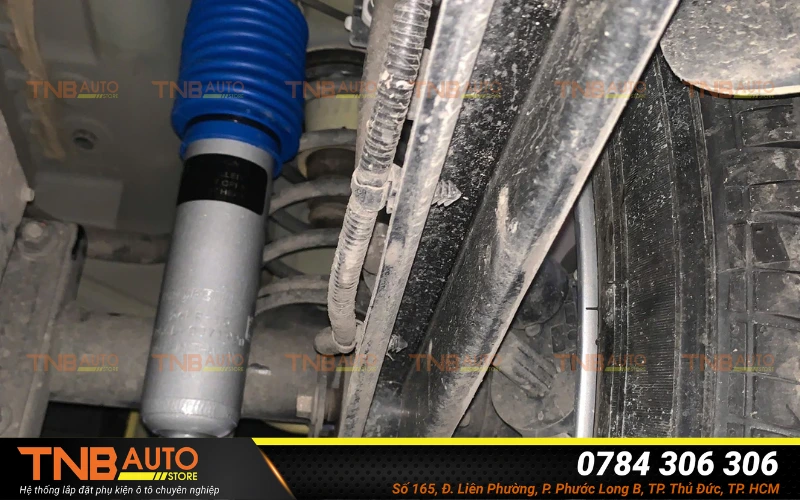 Phuộc sau Profender Vinfast VF3 23 Quy trình lắp phuộc Profender Vinfast VF3 tại TNB Auto Store