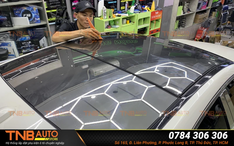 Tổng hợp các gói dán phim cách nhiệt Maybach S450 cao cấp 5 Phim cách nhiệt Firstclass X65, X25 – Bền chắc và chống chói hiệu quả