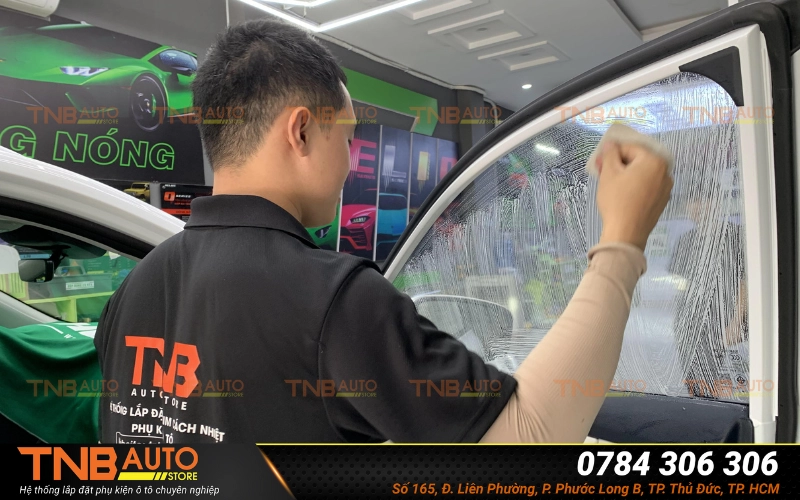 Toyota Corolla Altis nên chọn gói phim cách nhiệt nào? 6 Trên thị trường hiện nay có rất nhiều thương hiệu phim cách nhiệt chất lượng từ phổ thông đến cao cấp