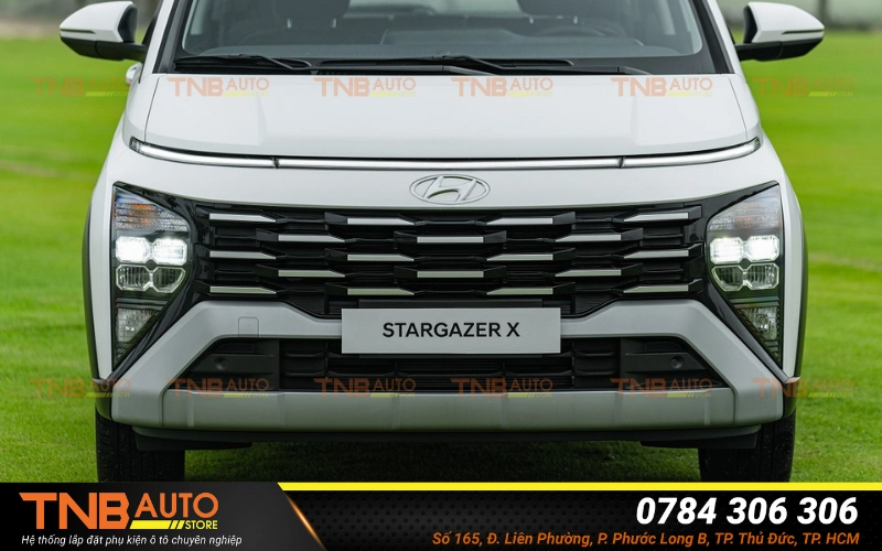 Độ bi gầm Hyundai Stargazer tăng sáng, không cắt nối 8 Hyundai Stargazer phiên bản nguyên bản chưa được trang bị đèn bi gầm gây hạn chế trong khả năng chiếu sáng