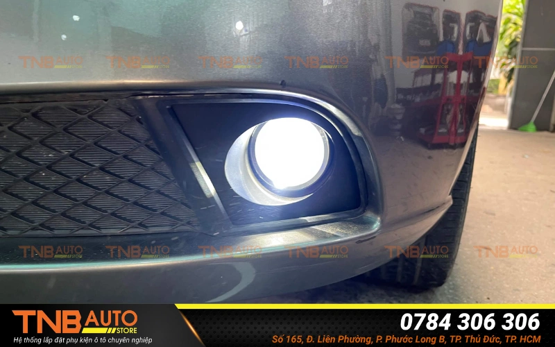 Độ bi gầm Kia Forte tăng sáng lái đêm an toàn hơn 5 Hệ thống lắp đặt phụ kiện ô tô TNB Auto Store là một lựa chọn đáng tin cậy nhờ kinh nghiệm và sự chuyên nghiệp trong từng dịch vụ