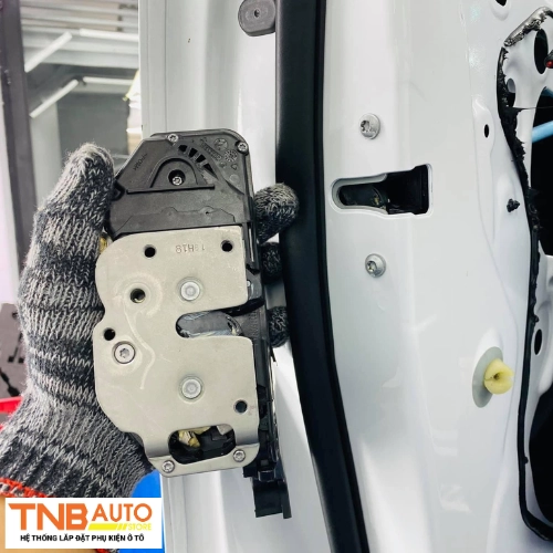 Độ cửa hít xe Vinfast Limo Green, an toàn không độ chế 8 Độ cửa hít xe Vinfast Limo Green, an toàn không độ chế 5