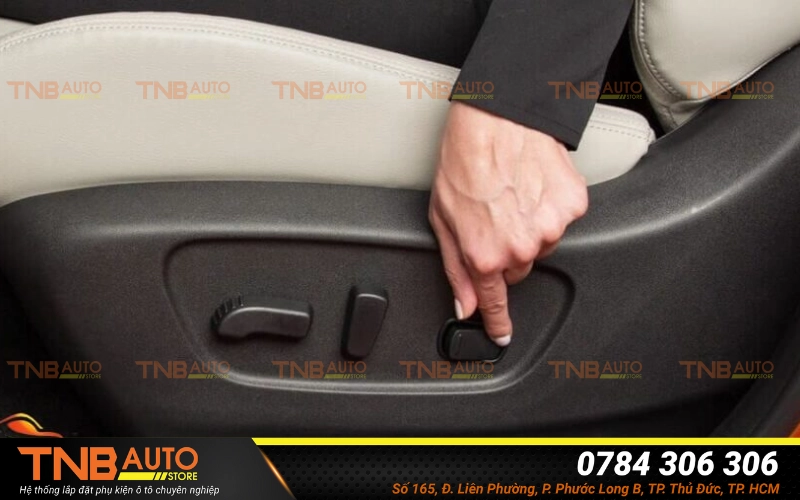 Độ ghế chỉnh điện Limo Green thông minh, lắp cắm giắc 100% 18 Quá trình độ ghế chỉnh điện VinFast Limo Green diễn ra an toàn, bền bỉ và không ảnh hưởng đến trải nghiệm sử dụng khách hàng