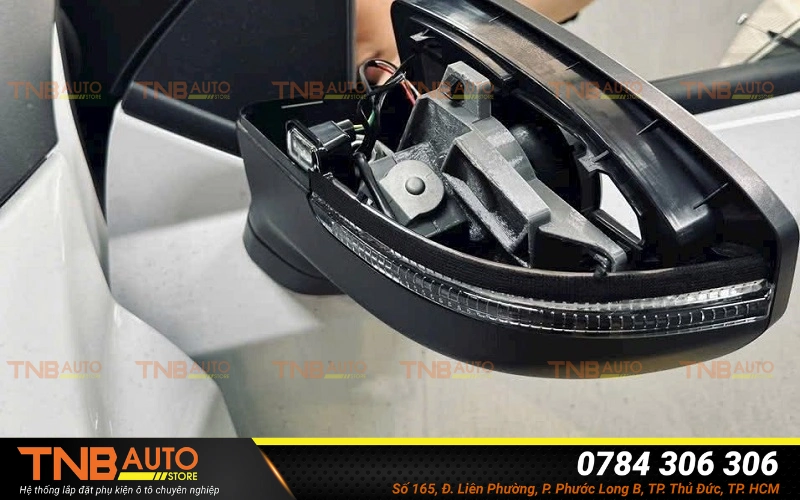 Gập gương Limo Green MCD91 tích hợp khóa zin 21 Lắp gập gương VinFast Limo Green là nâng cấp thông minh mang lại sự tiện nghi, an toàn và thẩm mỹ cho xe