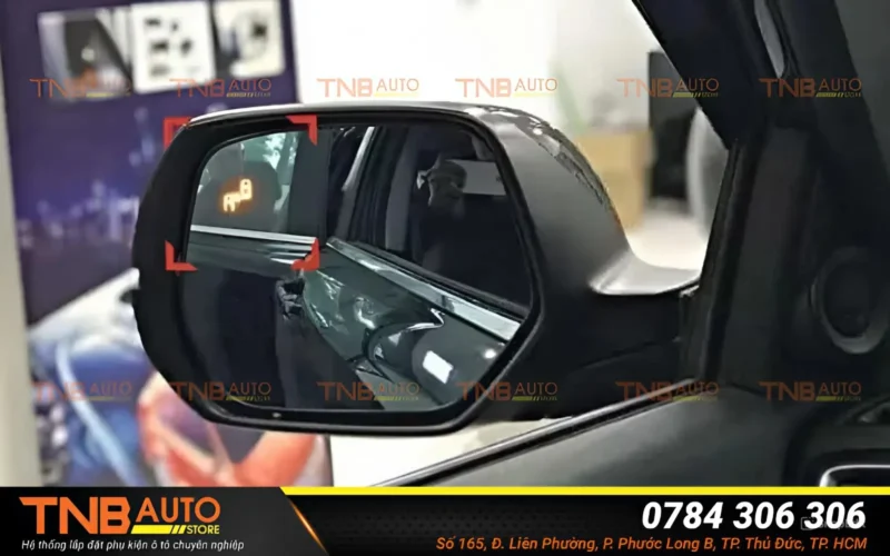 Lắp cảnh báo điểm mù VinFast Limo Green, an toàn lái xe 17 Hệ thống lắp đặt phụ kiện TNB Auto Store là nơi lắp cảnh báo điểm mù cho VinFast Limo Green uy tín, chất lượng
