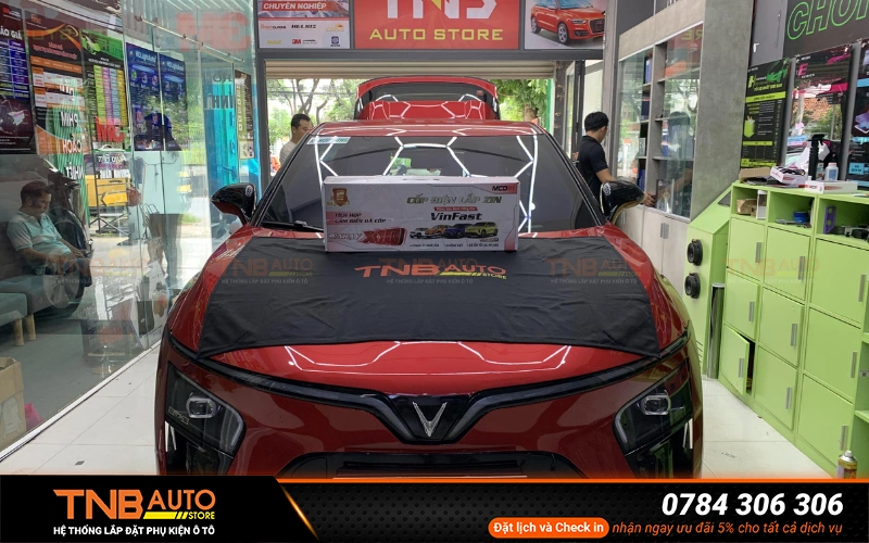 Tính năng nổi bật của cốp điện tự động cho xe VinFast VF7 