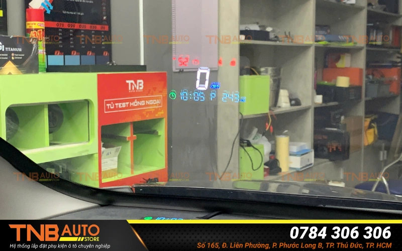 HUD kính lái xe điện Limo Green, giá tốt, bảo hành 36 tháng 20 Những vấn đề cần lưu ý khi lắp màn hình HUD kính lái Limo Green để đảm bảo chất lượng và độ bền lâu dài