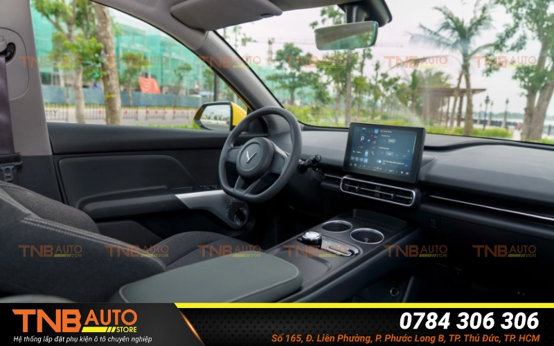 VinFast Limo Green vẫn tồn tại một số hạn chế như thiếu trang bị tiện nghi, hạn chế tính năng an toàn và hỗ trợ người lái