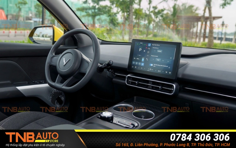Lắp camera 360 xe Vinfast Limo Green giá rẻ TPHCM 10 VinFast Limo Green chỉ được trang bị camera lùi tiêu chuẩn và một số tính năng an toàn cơ bản chưa có cảnh báo điểm mù hay camera quan sát hai bên