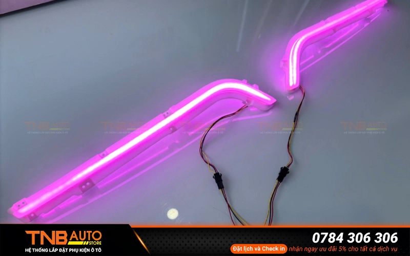 Lắp led cánh chim trước Vinfast Limo Green để tăng tính sang trọng nổi bật và mang dấu ấn cá nhân riêng 