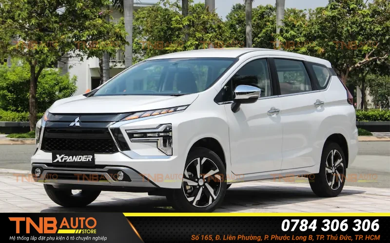 Mua xe chạy dịch vụ: Limo Green hay Mitsubishi Xpander? 1 Mitsubishi Xpander là mẫu MPV chạy bằng xăng với thiết kế hiện đại, không gian rộng rãi và khả năng vận hành bền bỉ