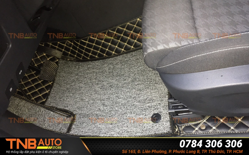 Thảm lót sàn VinFast Limo Green 360 giá rẻ, bền đẹp 12 Thảm lót sàn VinFast Limo Green 360 được thiết kế may đo chuẩn form xe, cắt CNC chính xác