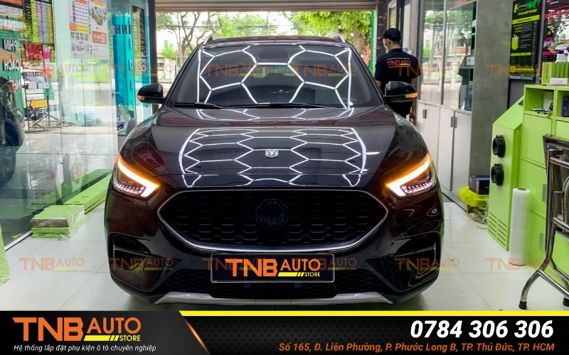 Tổng hợp các gói độ bi gầm MG ZS siêu sáng, giá tốt 1 Hệ thống đèn chiếu sáng nguyên bản của MG ZS còn hạn chế khiến tầm nhìn khó khăn khi mưa lớn hoặc sương mù dày đặc