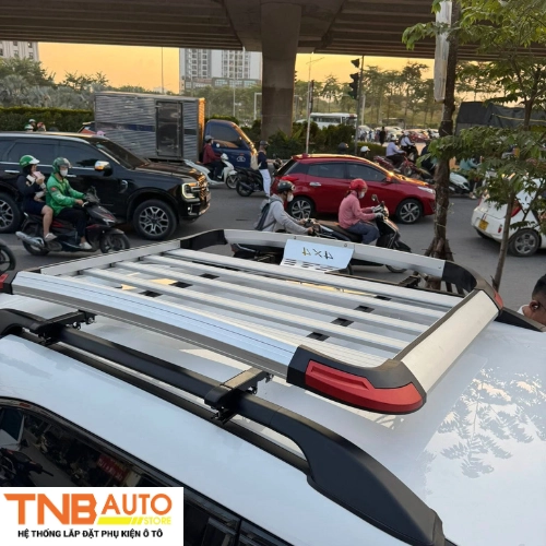 Baga nóc giá nóc Vinfast Limo Green để đồ thoải mái 7