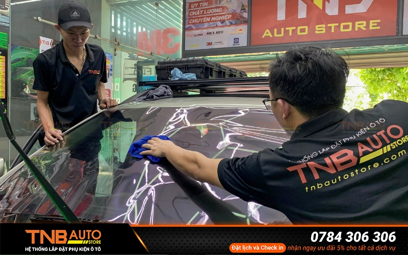 Dán phim cách nhiệt Hyundai Kona giá tốt, bảo hành trọn đời 6 Dán phim cách nhiệt Hyundai Kona mang lại nhiều tác dụng khác nhau vượt trội hơn các cách chống nóng ô tô thông thường