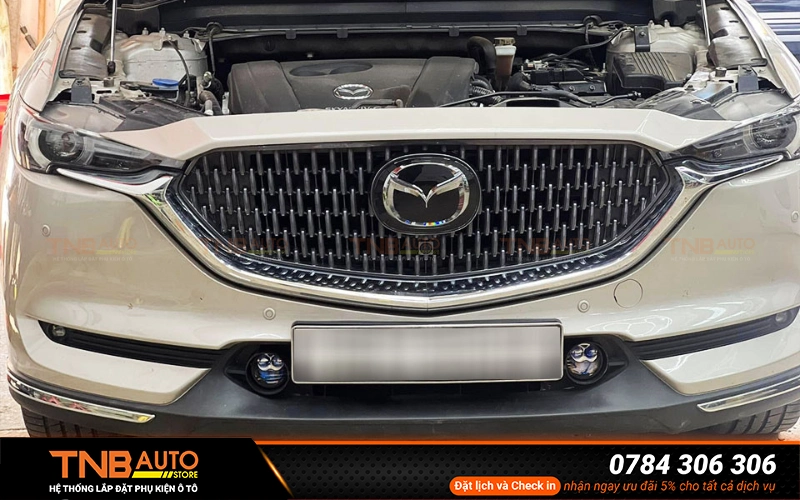 Lắp đèn gầm Mazda CX-8 cải thiện khả năng chiếu sáng tầm thấp đảm bảo quan sát trong các điều kiện thiếu sáng như trời mưa, sương mù, ban đêm