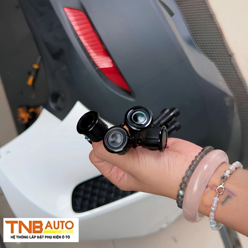 Lắp cảm biến va chạm Vinfast Limo Green trước sau 3 Lắp cảm biến va chạm Vinfast Limo Green 4