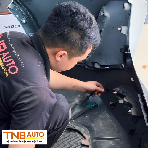 Lắp cảm biến va chạm Vinfast Limo Green trước sau 7 Lắp cảm biến va chạm Vinfast Limo Green 6