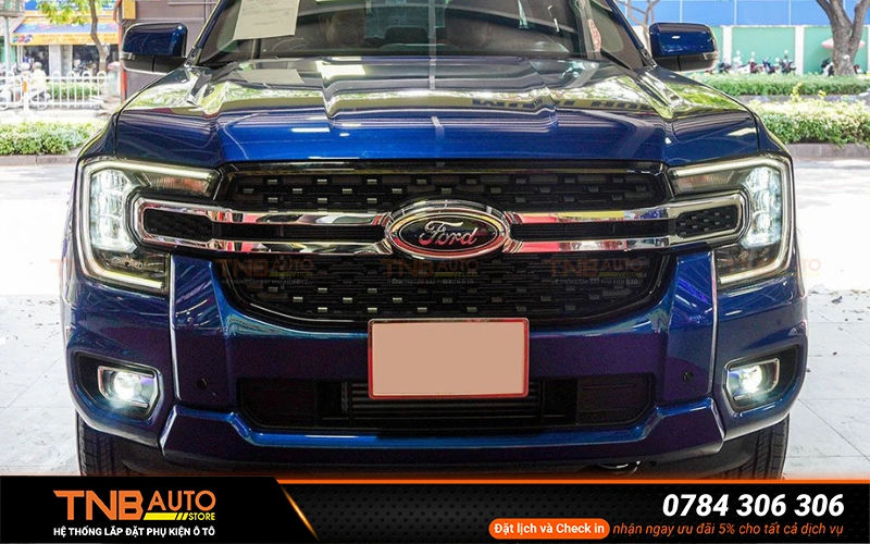 Lắp thay đèn bi gầm Ford Ranger giúp cải thiện hiệu quả chiếu sáng rõ rệt mà vẫn giữ nguyên kết cấu zin của xe