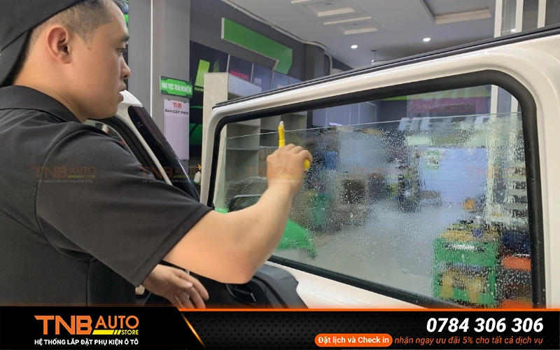 Dán phim cách nhiệt toàn xe Suzuki Jimny