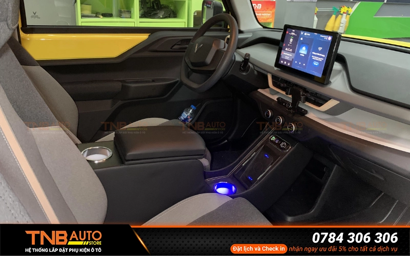 Việc lắp bệ tỳ tay cho VinFast VF3 phụ thuộc chủ yếu vào thói quen và nhu cầu sử dụng của người lái