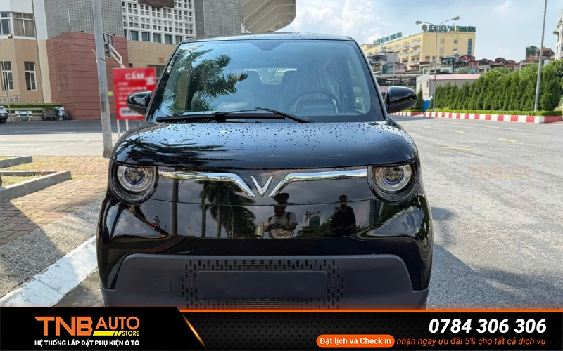 VinFast Minio Green là mẫu xe điện mini nhưng kính xe cũng khá lớn nên dễ hấp thụ nhiệt và tia UV